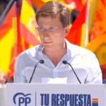 Masiva marcha en Puerta de Alcalá contra un presidente que tiene  votos para estar pero no para gobernar