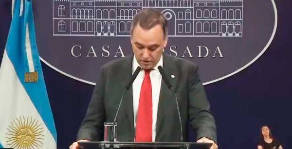 La Casa Rosada exige disculpas públicas a Sánchez por sus insultos constantes a Javier Milei, presidente de Argentina