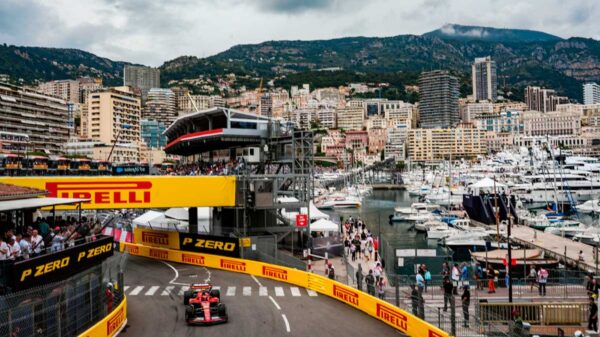 Lewis Hamilton, Oscar Piastri, George Russell, Carlos Sainz y Fernando Alonso en los primeros duelos