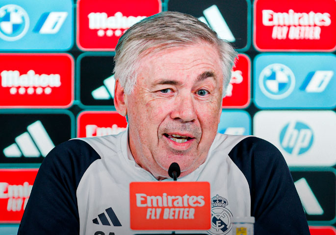 Carlo Ancelotti: “Para mi no hay ningún debate, va a jugar Lunin”