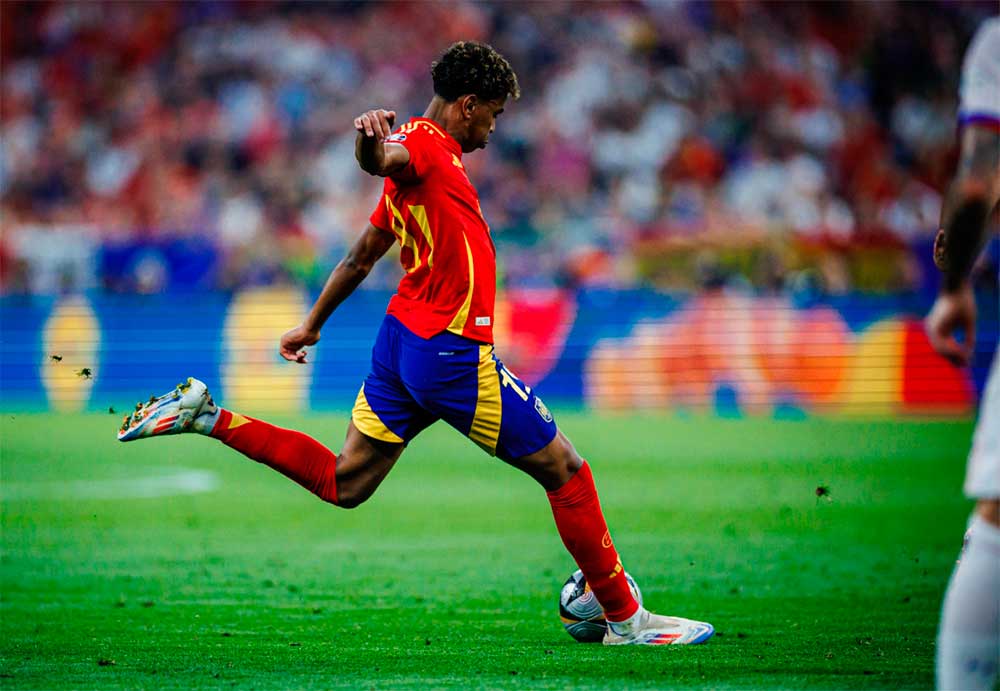 España cambió todo en la Eurocopa con su perfil atrevido y el juego diferencial de sus dos extremos