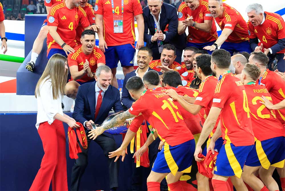 La Roja conquista su cuarta Eurocopa tras ganar a Italia, Alemania, Francia y a Inglaterra