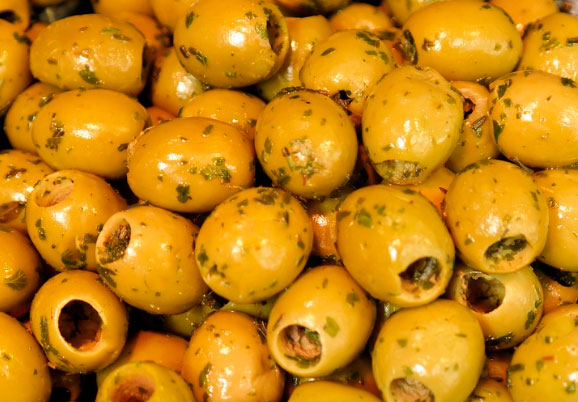 Crema de aceitunas y queso philadelphia para “mojar” crudités, nachos, patatas o galletas