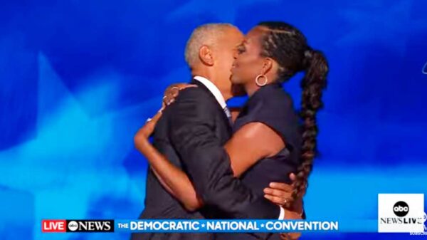 El discurso eléctrico de Barack y Michelle Obama, Doug Emhoff en acción, y el republicano John Giles de Mesa