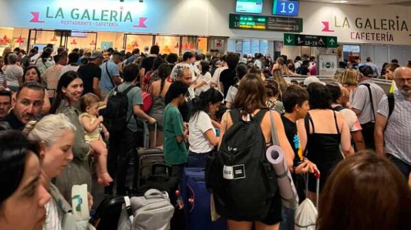 Óscar Puente, obligado a dar explicaciones del caos ferroviario y la corrupción en Transportes