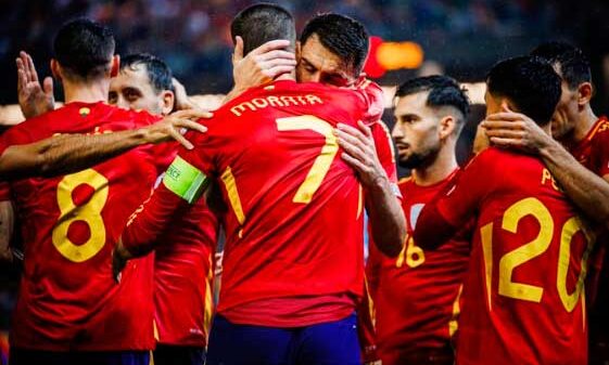 Laporte, Morata y Alex Baena, los goles de una España excelente bajo el diluvio de Córdoba Laporte, Morata y Alex Baena, los goles de una España excelente bajo el diluvio de Córdoba