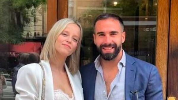 En acto que honra al Real Madrid, renueva a Dani Carvajal ante el peor escenario
