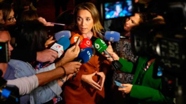 Insta a Sanchez a que colabore con la Justicia y deje de atacar a los jueces Insta a Sanchez a que colabore con la Justicia y deje de atacar a los jueces