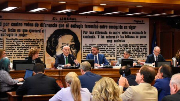 El activismo político que ejerce sin pudor Tezanos para beneficiar a Sánchez El activismo político que ejerce sin pudor Tezanos para beneficiar a Sánchez