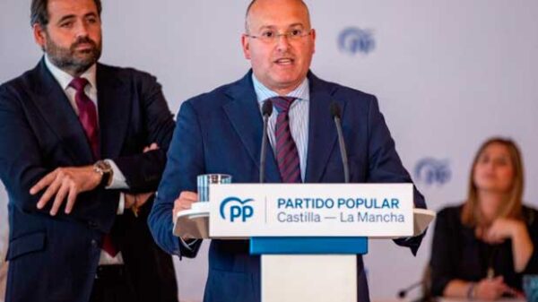 El PSOE cede ante Bildu con desprecio al PNV y los ocho diputados de Page que sostienen a Sánchez en La Moncloa El PSOE cede ante Bildu con desprecio al PNV y los ocho diputados de Page que sostienen a Sánchez en La Moncloa