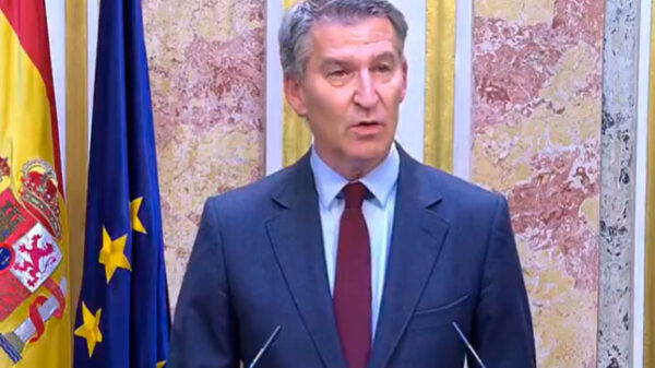Feijóo pone todos los escaños del PP al servicio de una moción de censura ante un testimonio devastador