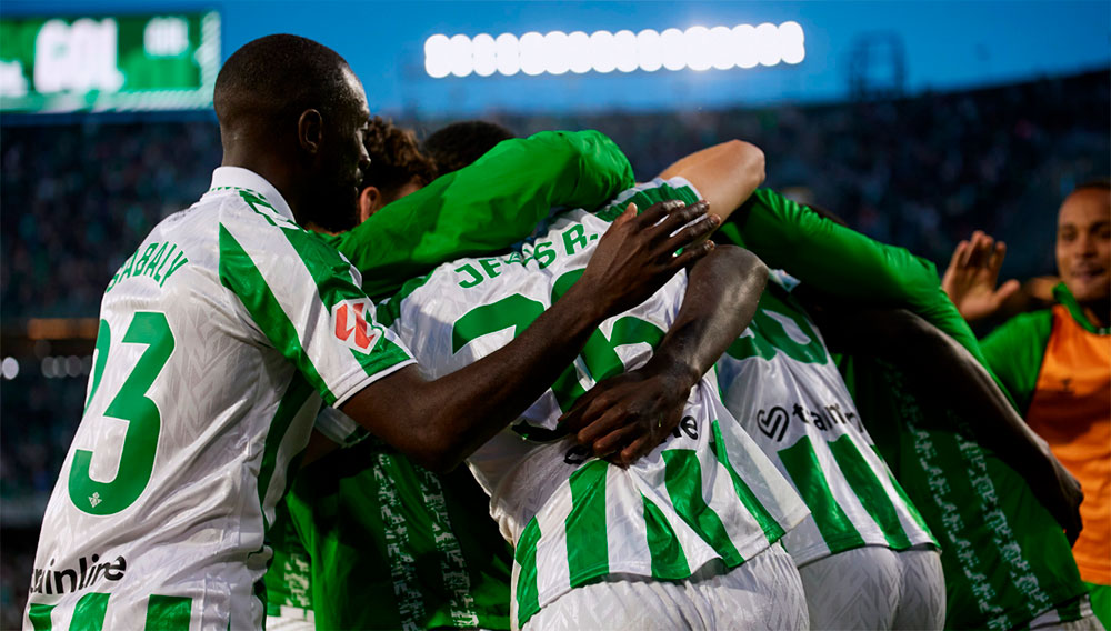 El FC Barcelona se ahoga en el Benito Villamarín y empata con el Betis