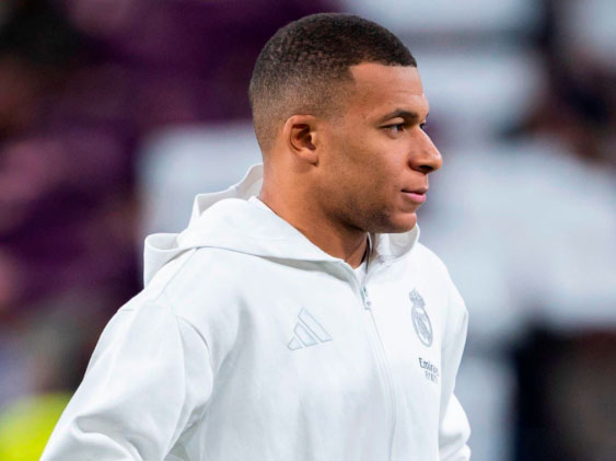 Florentino rechaza los rumores sobre Xabi Alonso y Santiago Solari y confía en Carlo Ancelotti