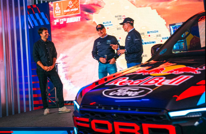 Carlos Sainz culmina su puesta a punto mejor que nunca para el Rally Dakar