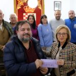 Fuentenovilla entrega la recaudación de su marcha solidaria a APANAG