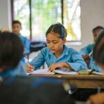 Los conflictos, los desastres naturales y desplazamientos forzados ponen en riesgo la educación de 224 millones de niños y niñas