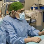 Dr. Ramiro Trillo, jefe del Servicio de Hemodinámica de Policlínica Gipuzkoa: “El cierre de la orejuela previene el embolismo de trombos que se generan en el corazón sin necesidad de recurrir a anticoagulantes”