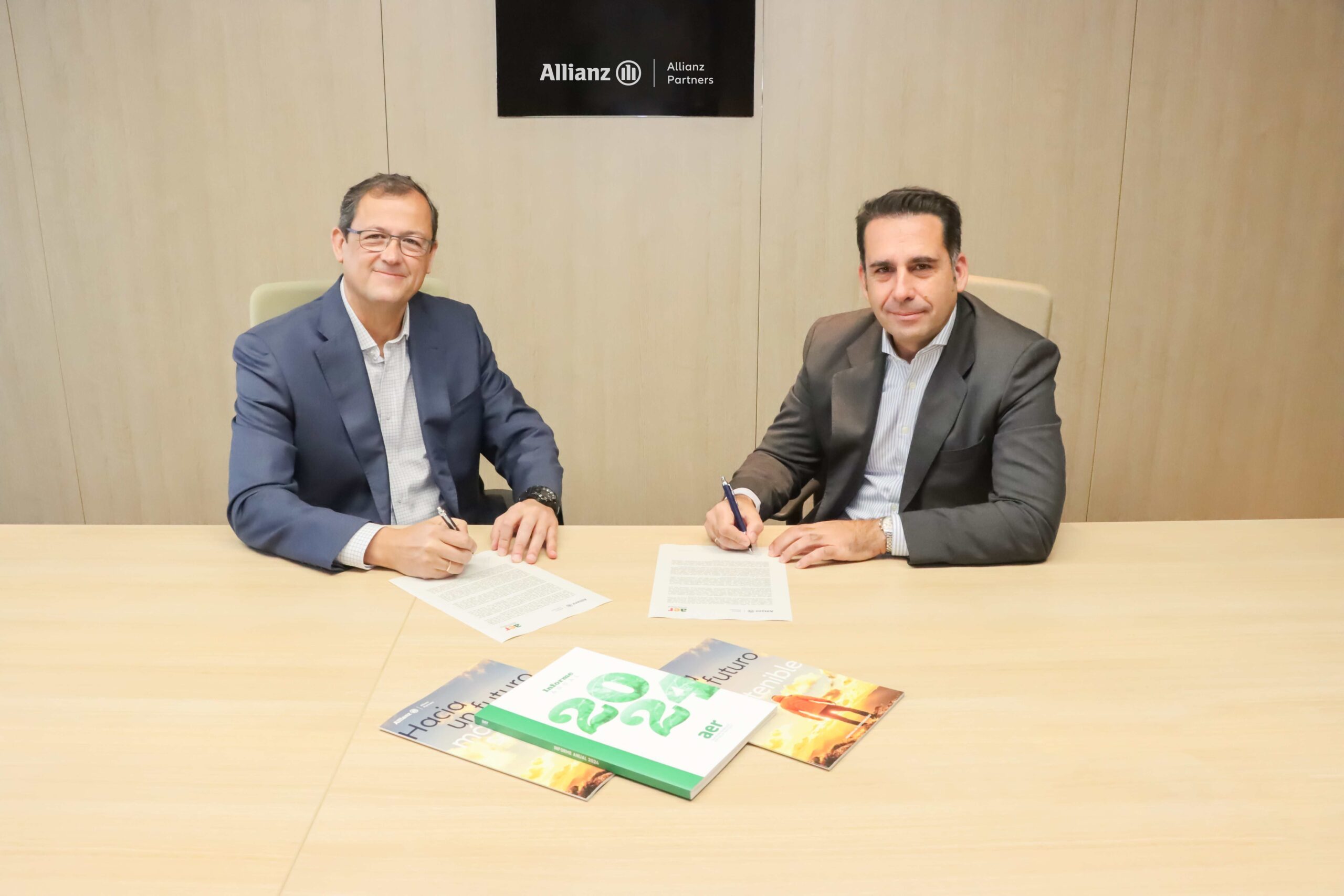 Allianz Partners se adhiere a la Asociación Española de Renting de Vehículos
