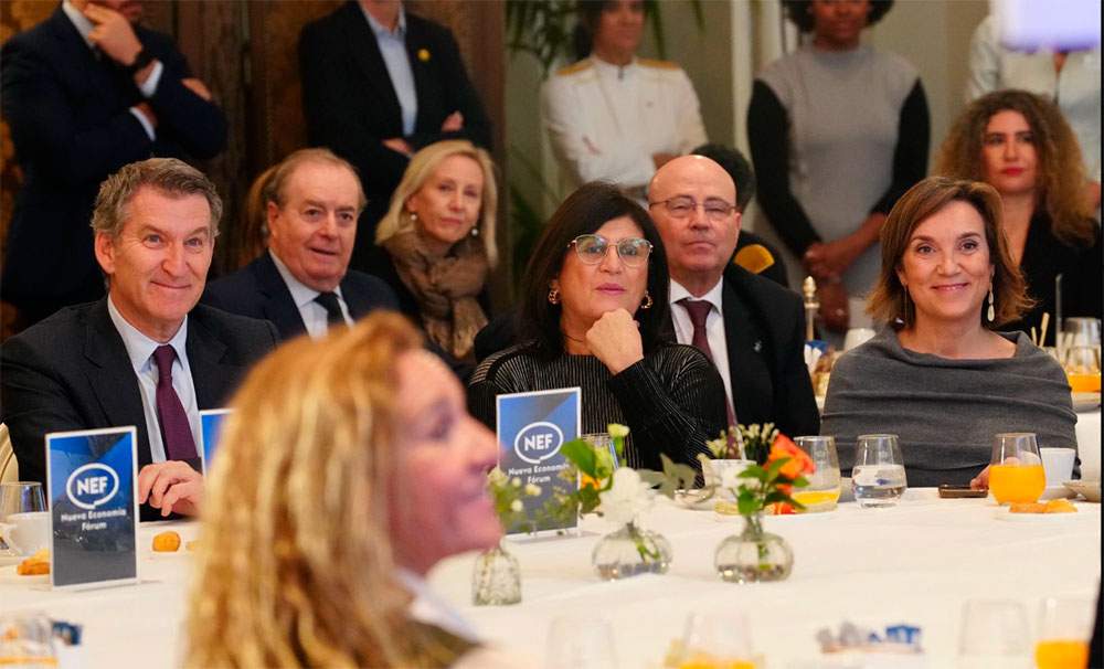 Por los pensionistas, los valencianos y los usuarios de transporte, todo el apoyo de Feijóo Por los pensionistas, los valencianos y los usuarios de transporte, todo el apoyo de Feijóo