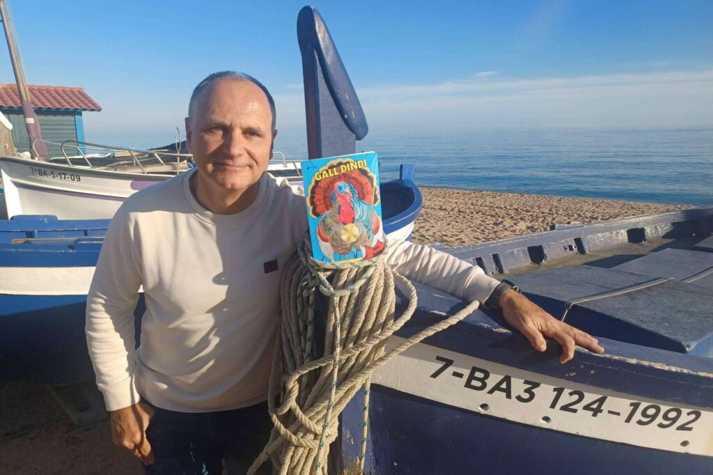 Rafa Ibáñez presenta ‘Gall Dindi’; una crónica humorística de la cotidianidad.