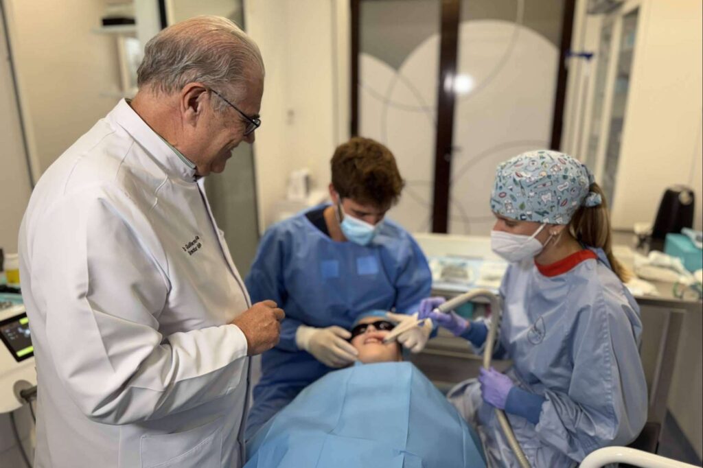 Cirugía guiada para implantes dentales; la nueva era en odontología con Clínica Ibaseta