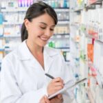 La importancia de contar con una asesoría para la compra de una farmacia