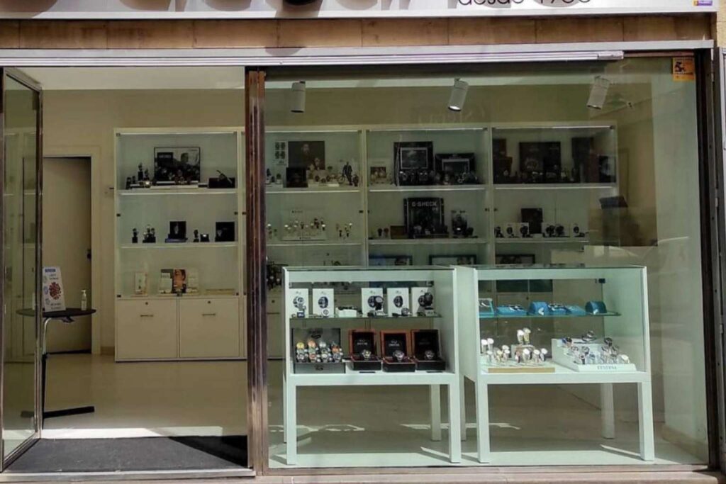 Elegance destaca como relojería y joyería especializada con una amplia selección de marcas de calidad