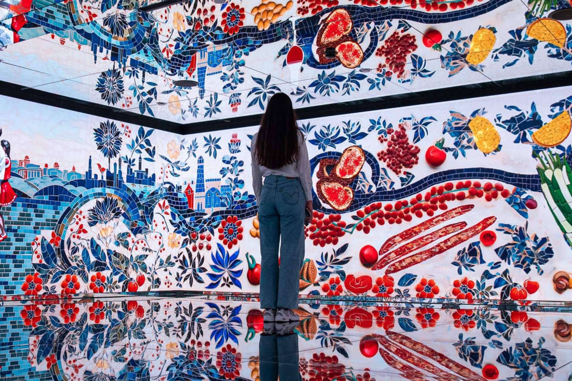 Descubrir una de las mejores experiencias inmersivas en Barcelona. White Rabbit; The Off-Museum Descubrir una de las mejores experiencias inmersivas en Barcelona. White Rabbit; The Off-Museum