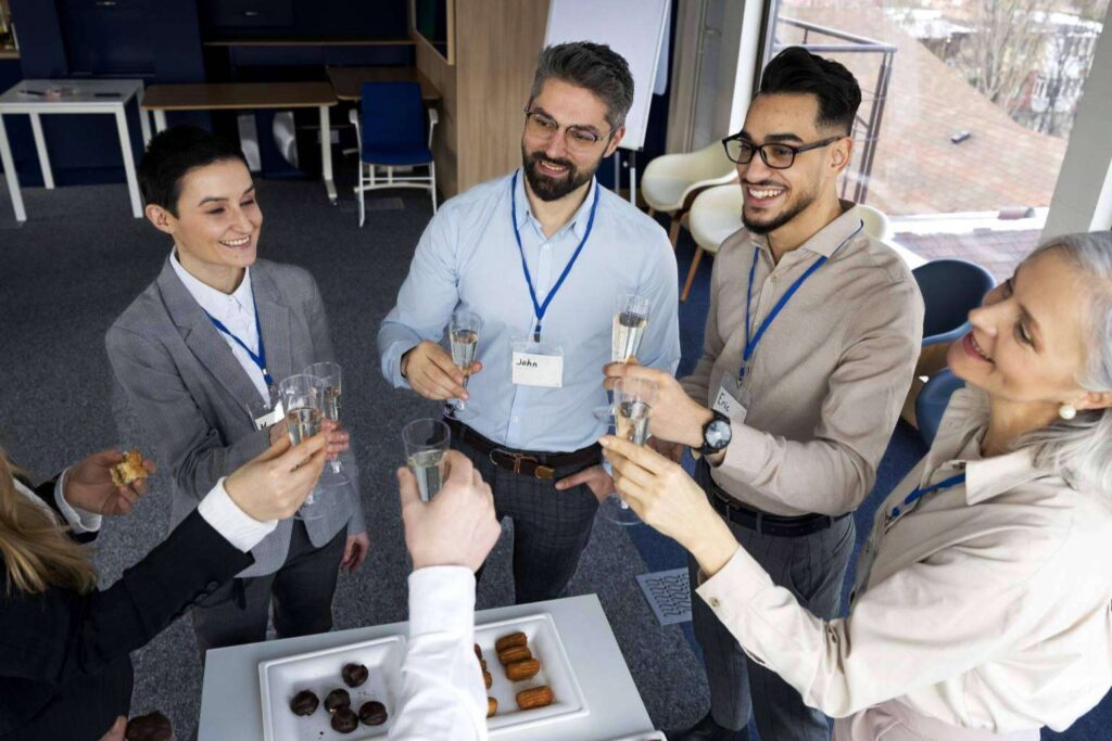 Akua.cloud revoluciona la digitalización de pymes con su programa de partners para asesorías