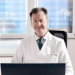 Entrevista al Dr. Javier Román, director médico del IOB Institute of Oncology Madrid