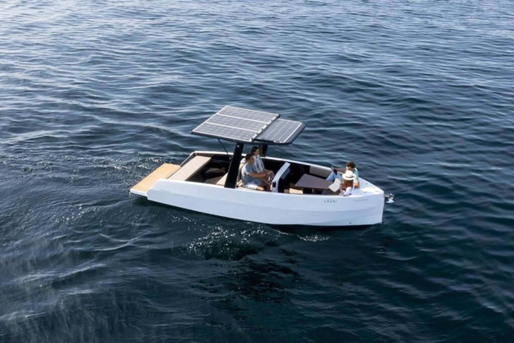 La empresa vasca que revoluciona la navegación con barcos eléctricos solares