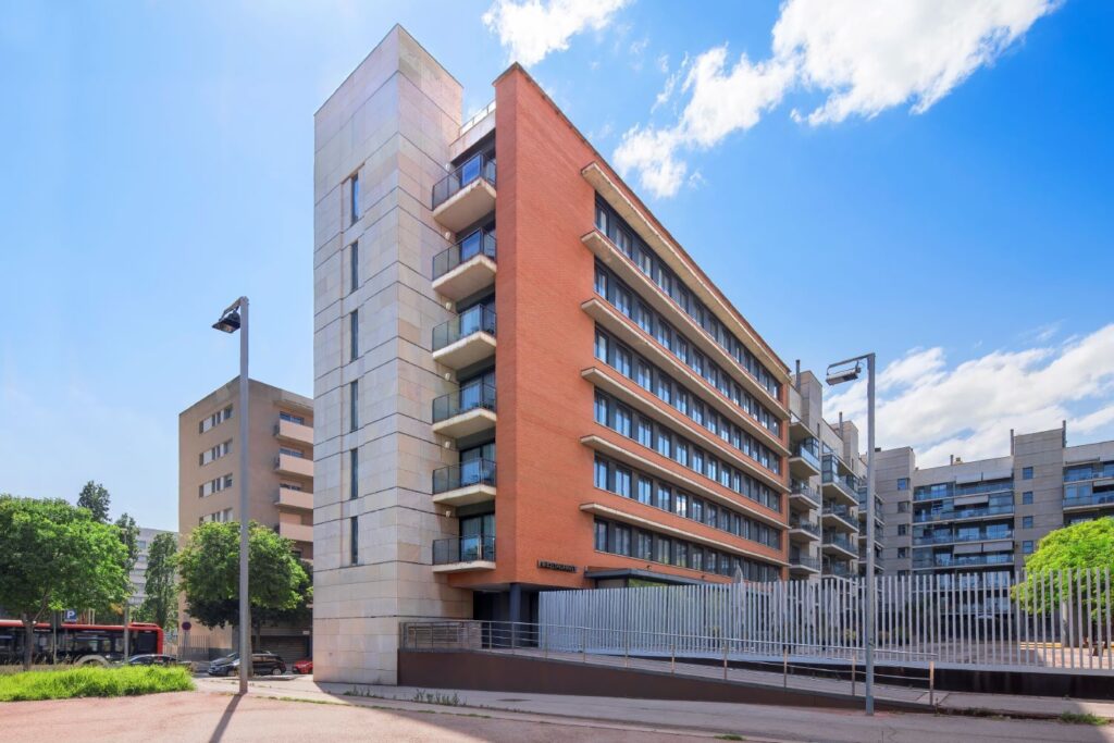 Catalonia Hotels & Resorts adquiere su hotel número 29 en Barcelona en primera línea de mar