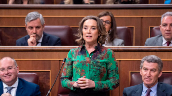 Choque frontal de Cuca Gamarra con María Jesús Montero por el infierno fiscal