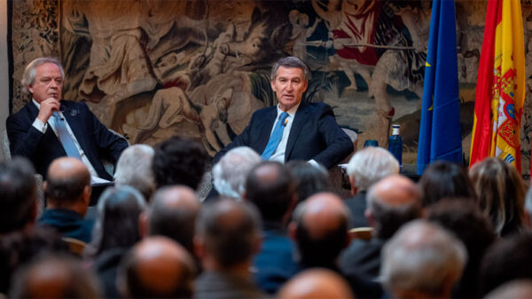 La prioridad de Feijóo es buscar un pacto en Comunidad Valenciana ante una formidable tempestad política