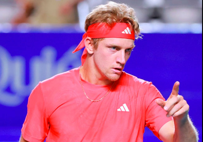 Alejandro Davidovich gana con solvencia a Pacheco Méndez y accede a semifinales de Acapulco Alejandro Davidovich gana con solvencia a Pacheco Méndez y accede a semifinales de Acapulco