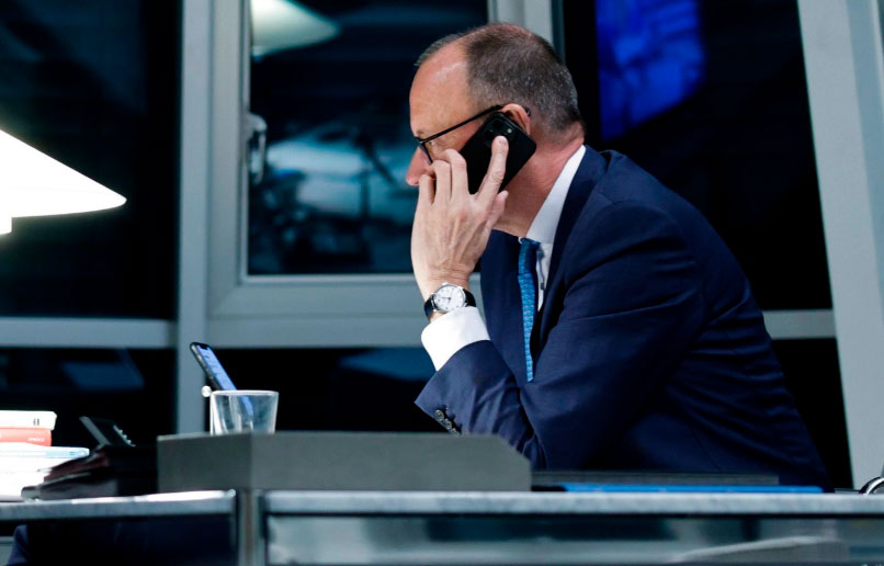 Mayoría absoluta de CDU y SPD con 328 diputados y 44,0% de los votos en una elección crítica para Alemania y para Europa