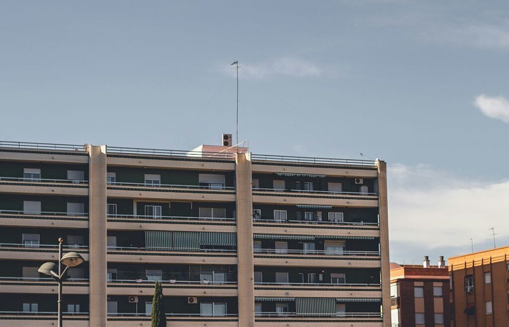 Pedro Sánchez afirmó que incluirá la construcción industrializada en las 12 nuevas medidas para estimular la vivienda asequible
