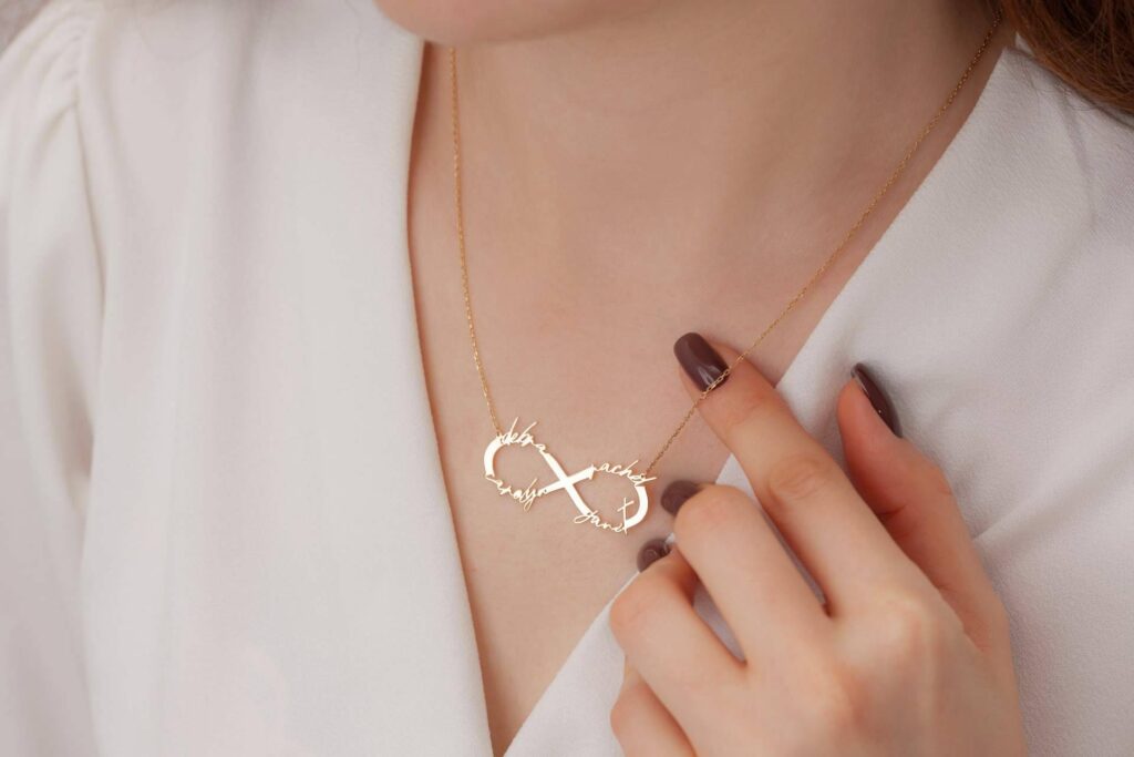 Ilusionatee revoluciona la joyería con su apuesta por joyas con propósito