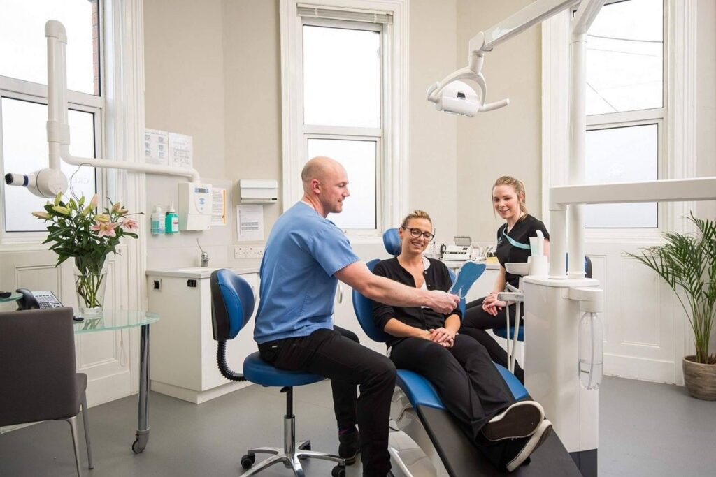 El papel fundamental de las prótesis dentales en la salud bucodental y calidad de vida