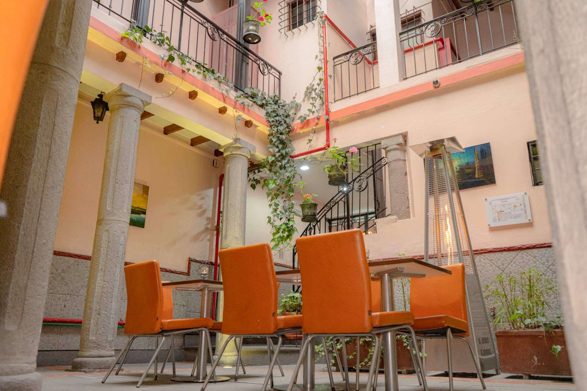 Rompiendo esquemas en la hotelería ecuatoriana Rompiendo esquemas en la hotelería ecuatoriana