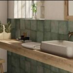Mundo Cerámicas presenta un catálogo especializado en azulejos para piscinas y exteriores