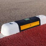 Abadecom Urban refuerza su presencia internacional con su separador de carril bici fotoluminiscente