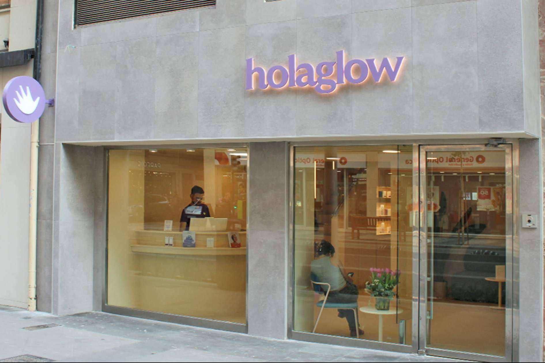 Holaglow redefine la belleza con sus ‘match points’; excelencia, precisión y digitalización