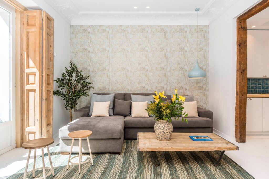 Alquiler corporativo de apartamentos en Madrid: La opción económica para empresas que ofrece Waou Rentals