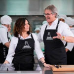 Isabel Díaz Ayuso cocina con Poty Castillo en Sabor a Madrid