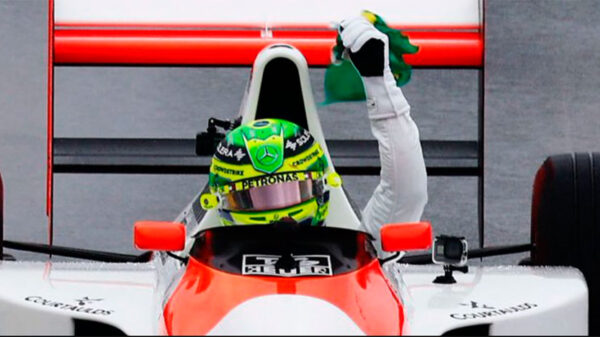 Hamilton se impone a Piastri y Mad Max en una emocionante carrera al Sprint Hamilton se impone a Piastri y Mad Max en una emocionante carrera al Sprint
