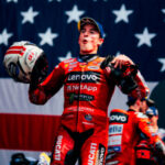 Marc Márquez hilvana tres poles consecutivas y también domina el sprint por delante de Álex