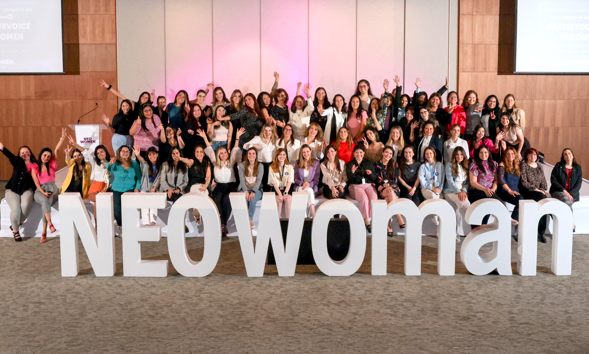 NEORIS lanza Academia Morada, una iniciativa para impulsar el liderazgo femenino en tecnología