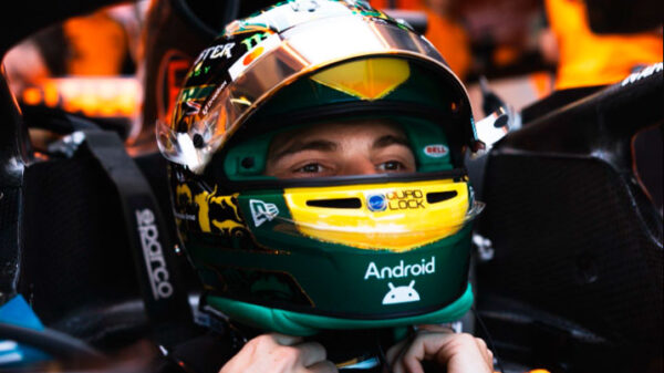 Piastri, Russell, Norris Verstappen, Hamilton y Leclerc, primera lucha de poder Piastri, Russell, Norris Verstappen, Hamilton y Leclerc, primera lucha de poder