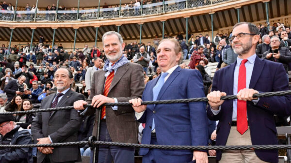 Atronadora ovación para el Rey en la Plaza de Toros de Valencia por su solidaridad, humanidad y apoyo